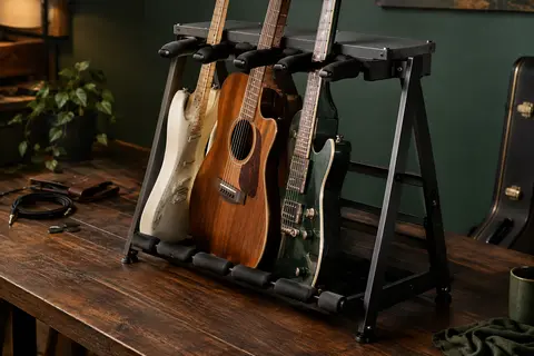 Support de guitare noir à deux niveaux avec appuis en mousse EVA et plaque supérieure pour accessoires